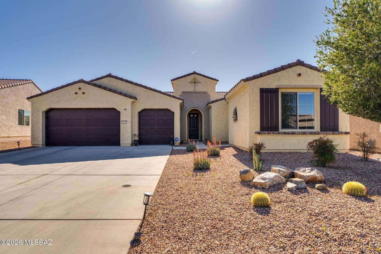 2324 Dream Catcher Drive - Photo 1