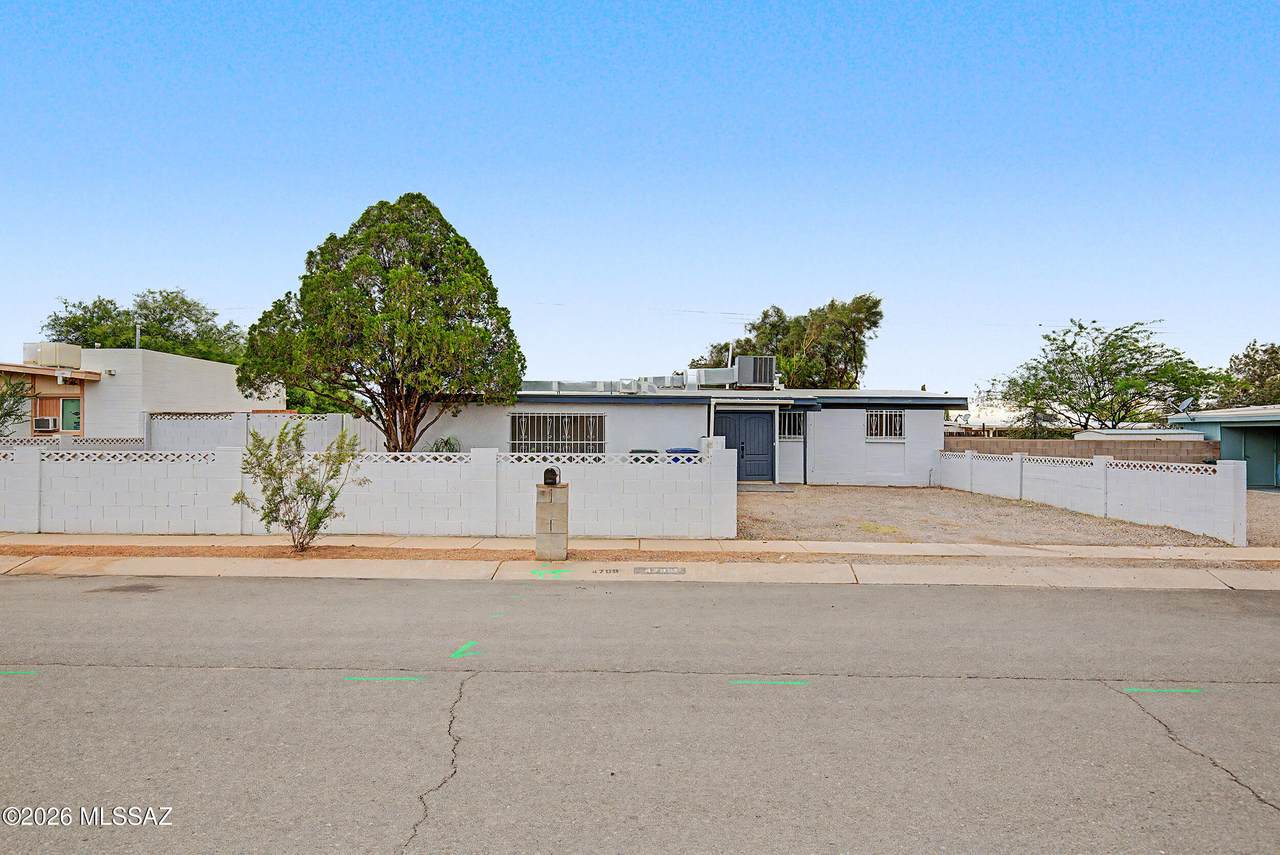 https://bt-photos.global.ssl.fastly.net/tucson/1280_boomver_1_22611357-2.jpg