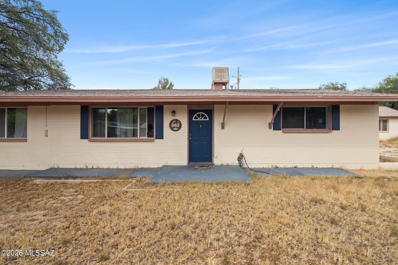 940 Robles Street - Photo 1