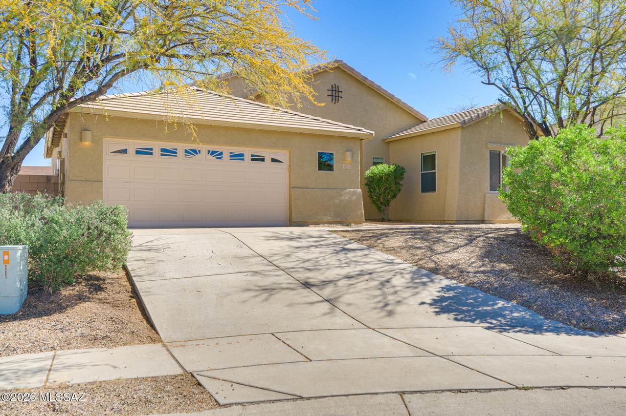1053 Seldon Place - Photo 1