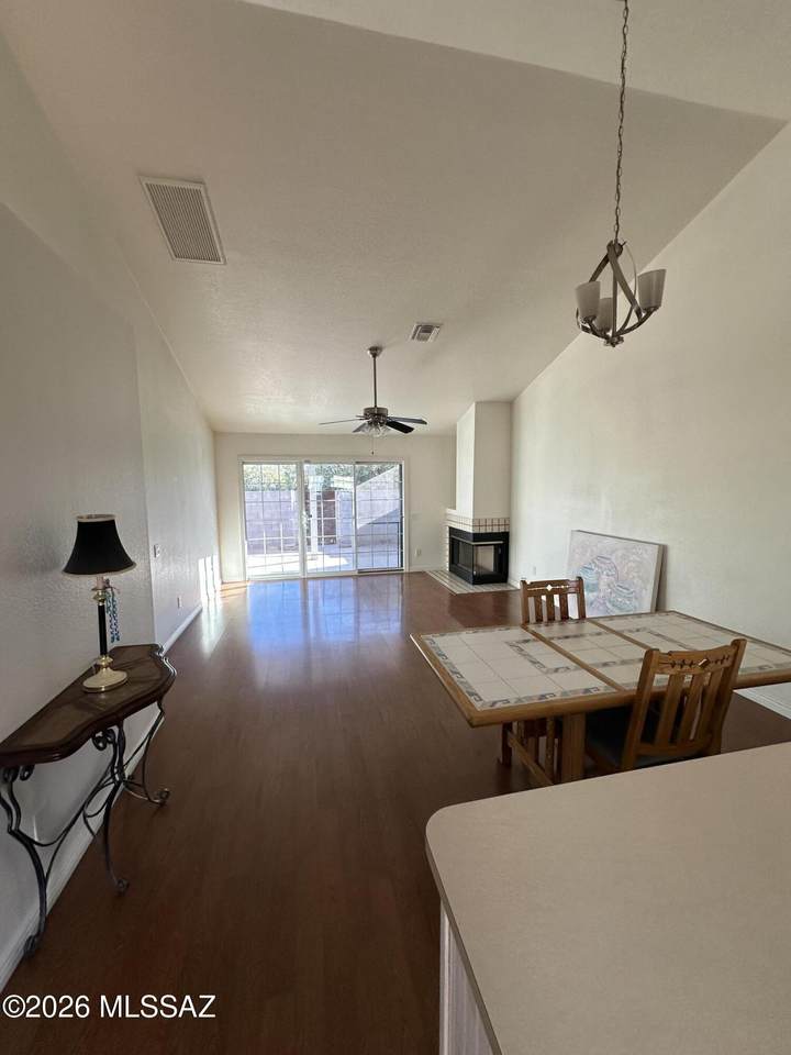 https://bt-photos.global.ssl.fastly.net/tucson/1280_boomver_1_22611778-2.jpg