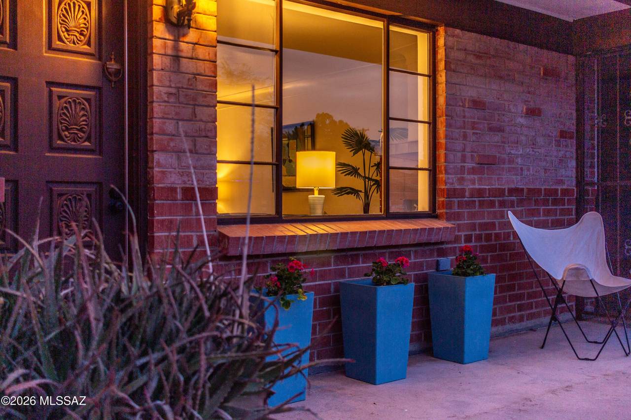 6002 Eli Street - Photo 1