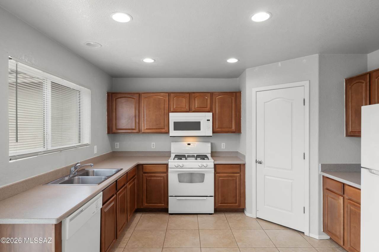 https://bt-photos.global.ssl.fastly.net/tucson/1280_boomver_1_22611821-2.jpg