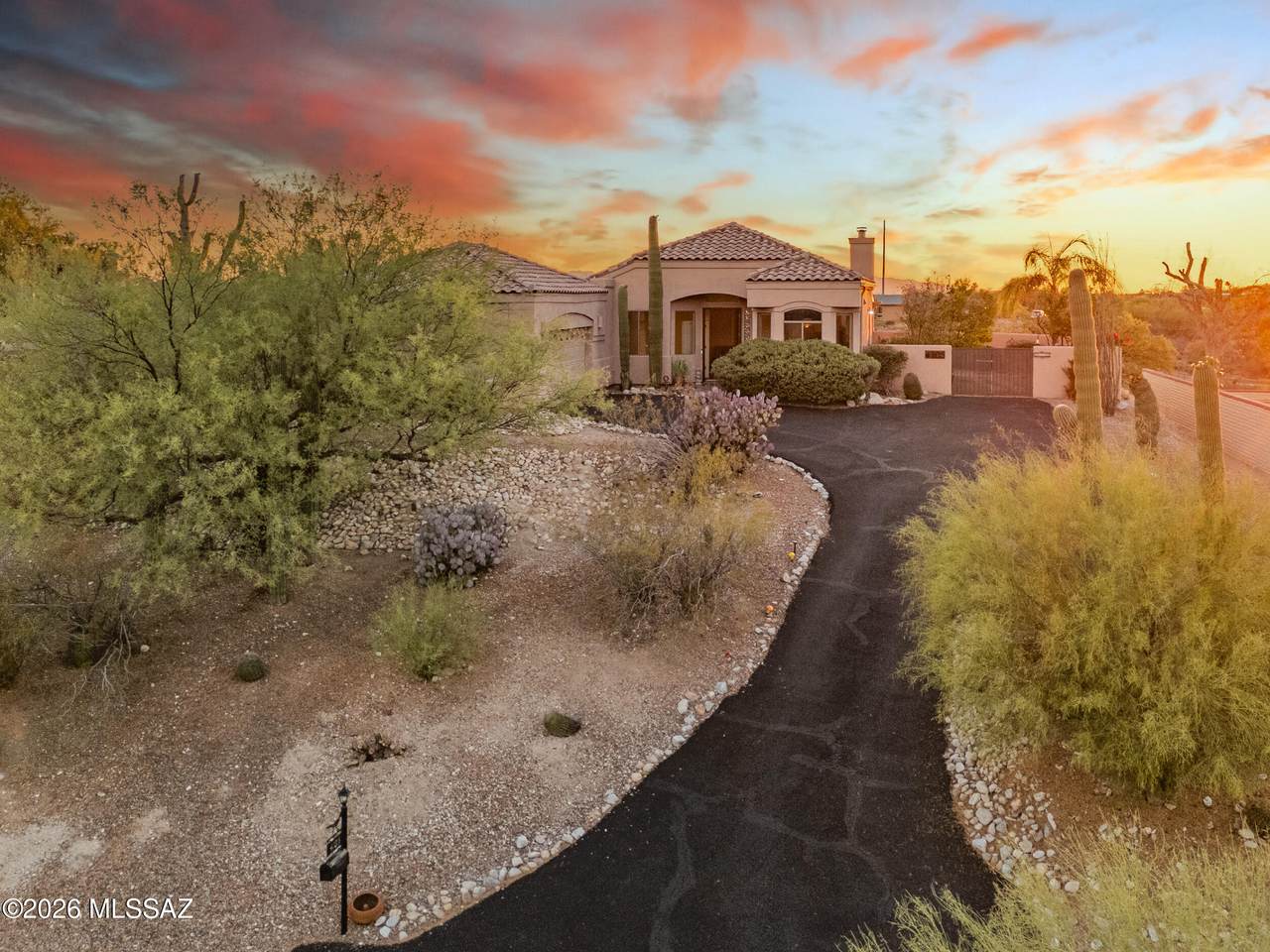 https://bt-photos.global.ssl.fastly.net/tucson/1280_boomver_1_22611828-2.jpg