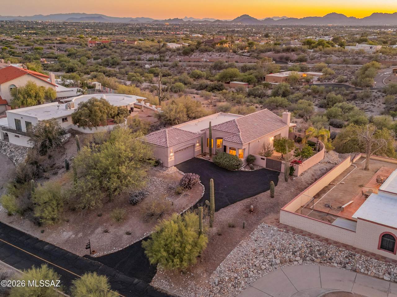 https://bt-photos.global.ssl.fastly.net/tucson/1280_boomver_1_22611828-2.jpg