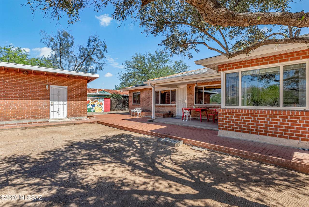 2107 Lind Road - Photo 1