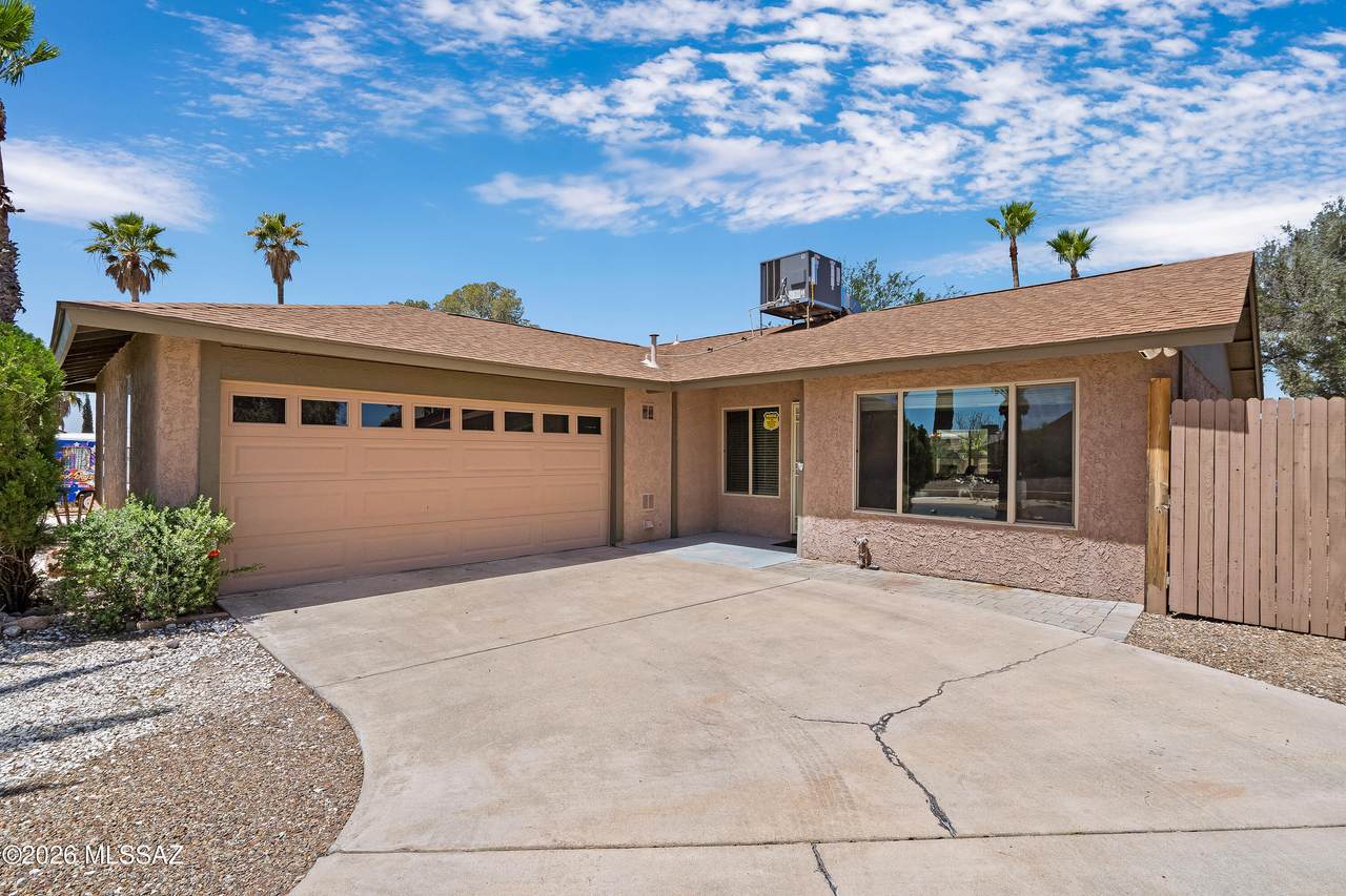 2642 Black Moon Drive - Photo 1