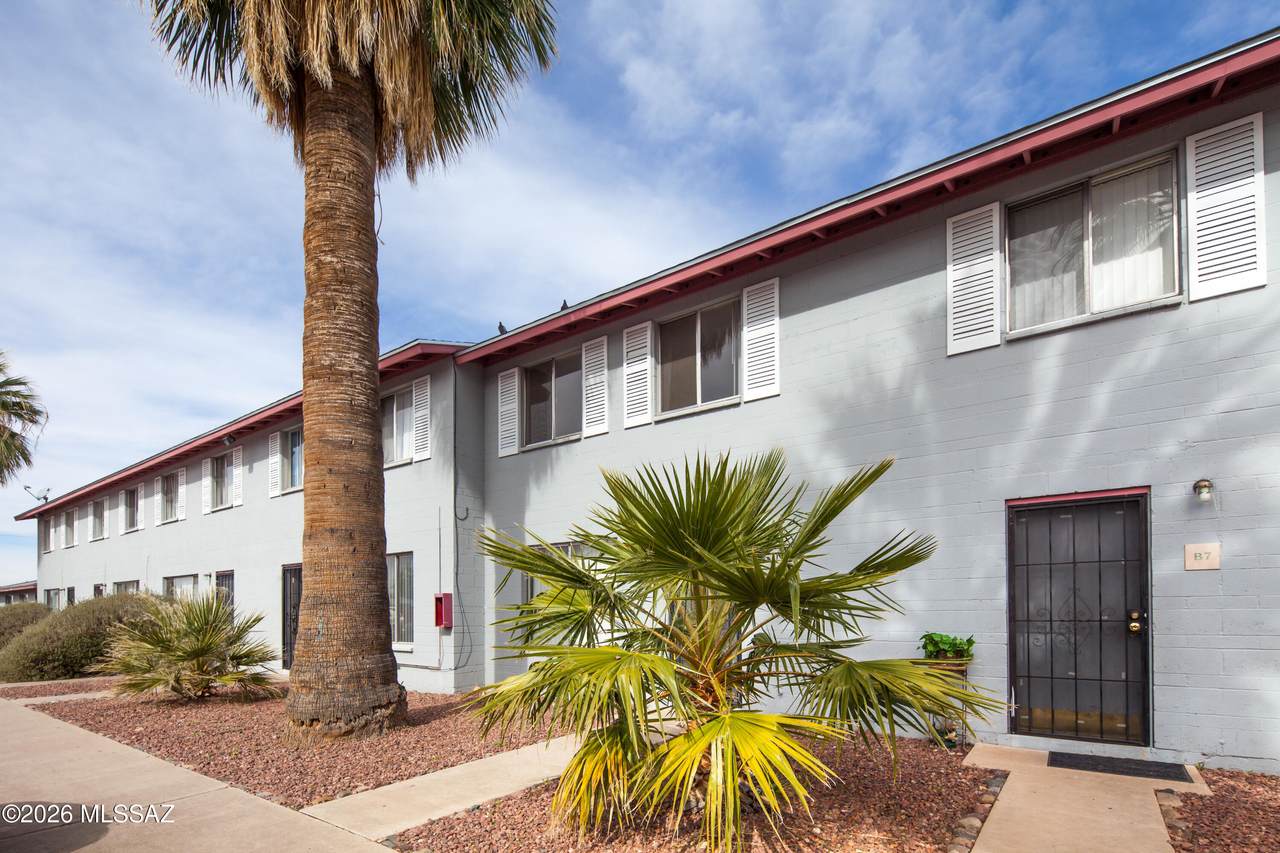 5402 30th Street - Photo 1