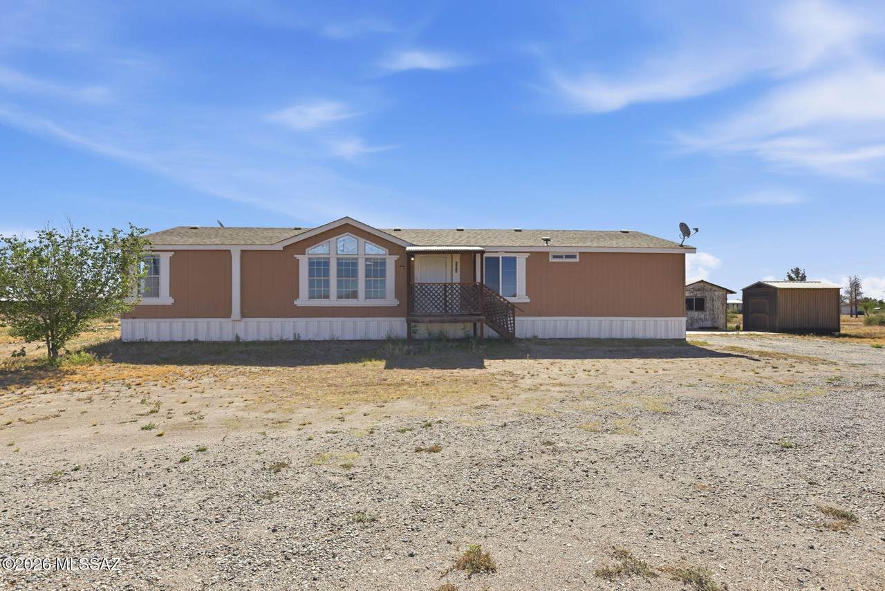 864 Taylor Road - Photo 1