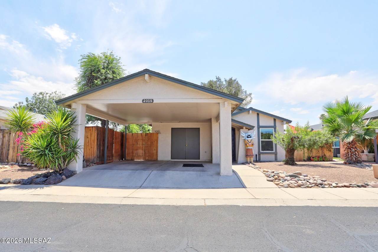 2015 Brittain Drive - Photo 1