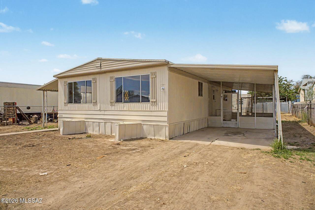 908 Hadley Street - Photo 1