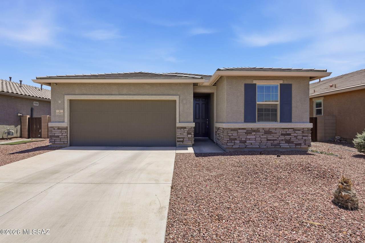 32983 Expedition Court - Photo 1