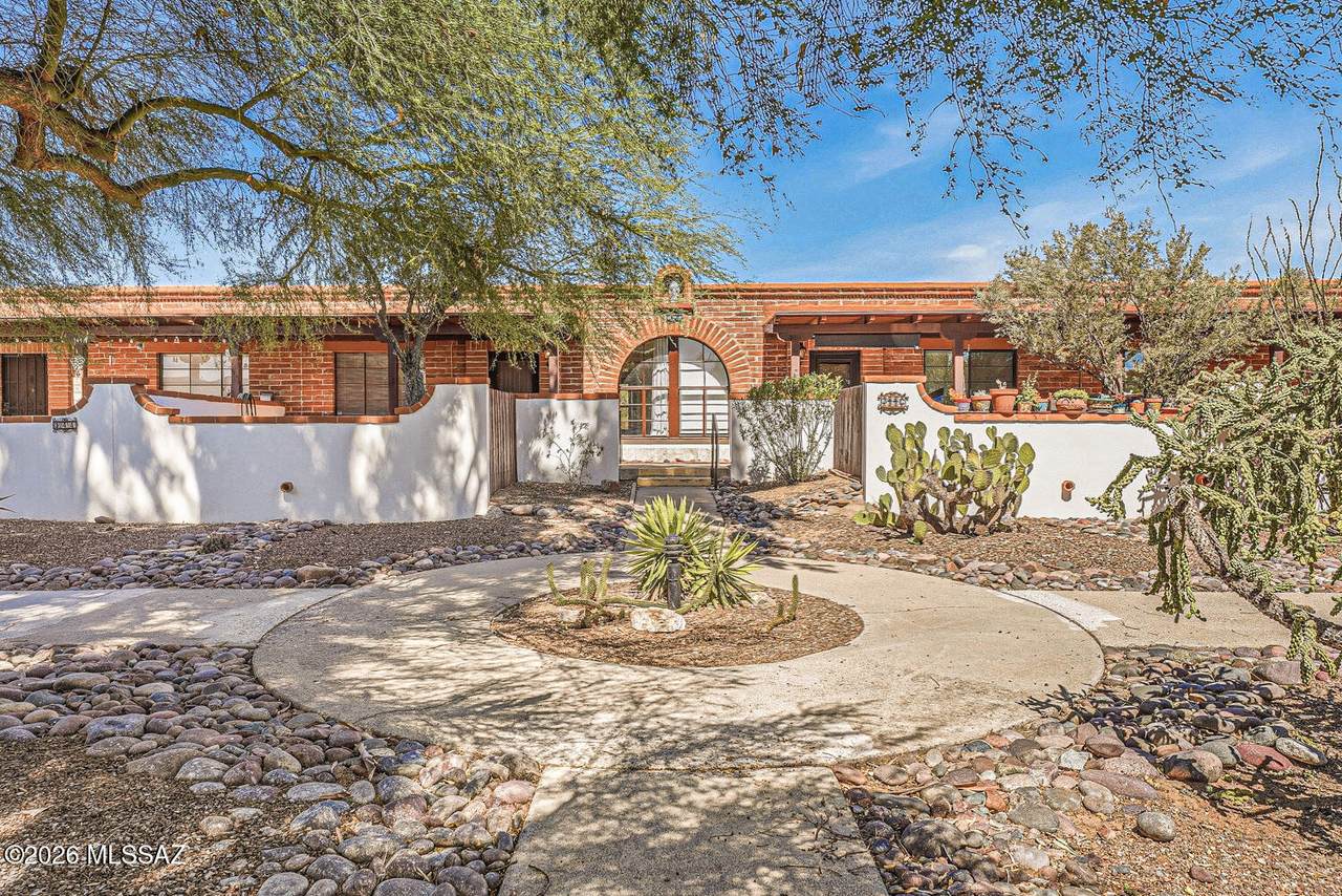 344 Paseo Pena - Photo 1