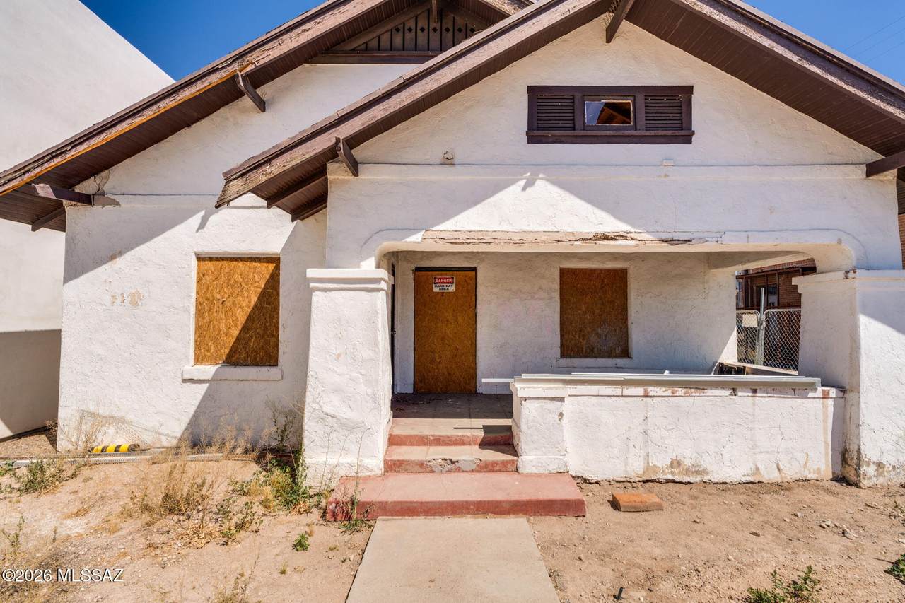 18 18th Street - Photo 1