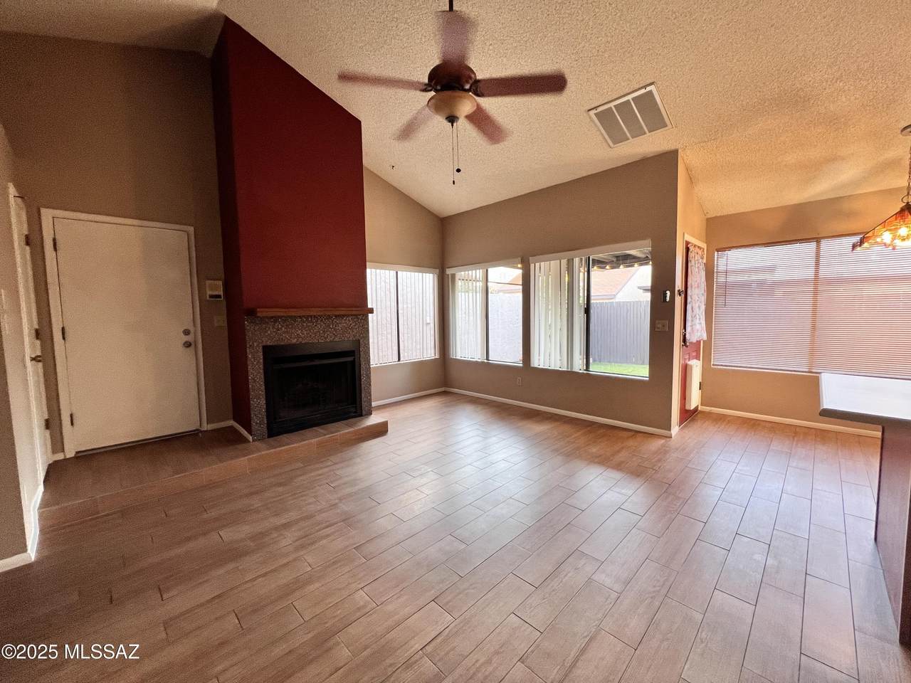 https://bt-photos.global.ssl.fastly.net/tucson/1280_boomver_1_22613522-2.jpg