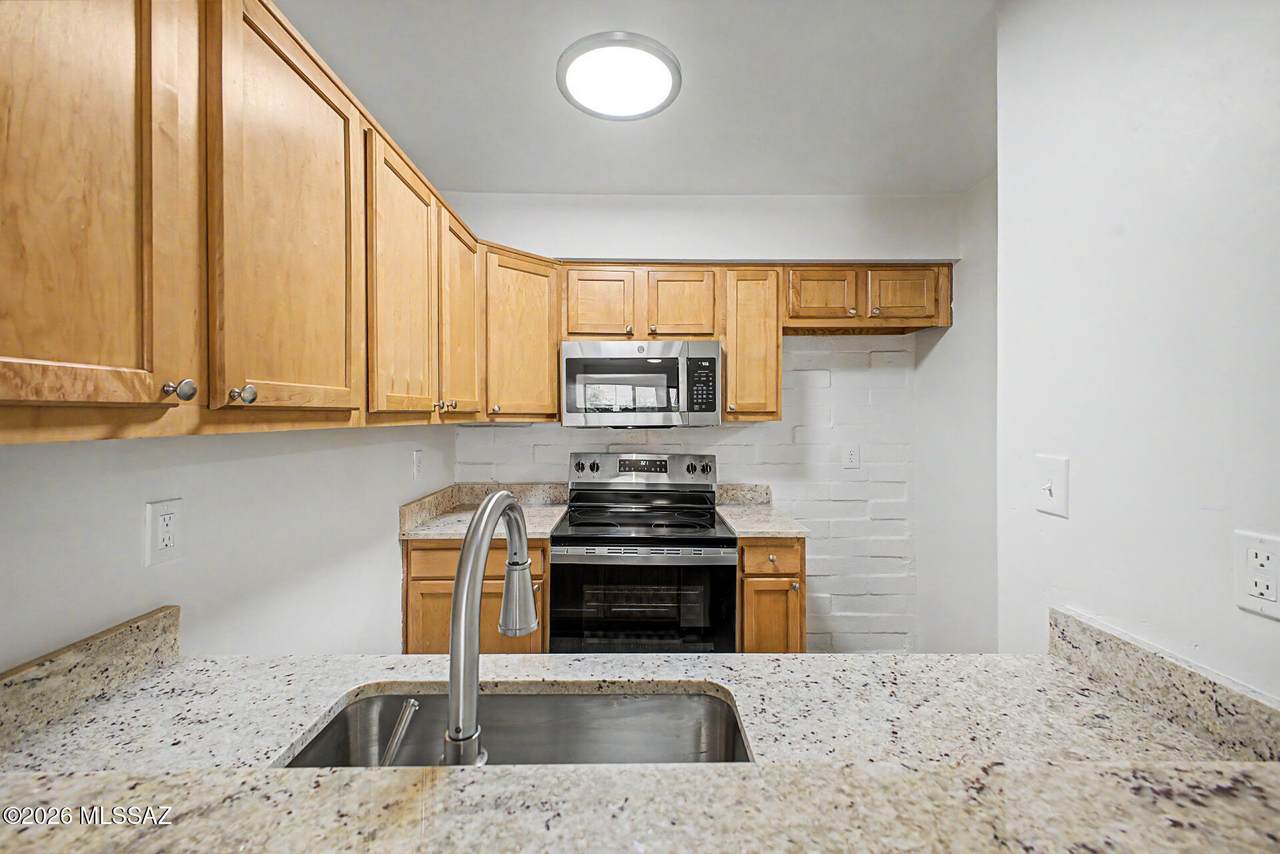 951 Euclid Avenue - Photo 1
