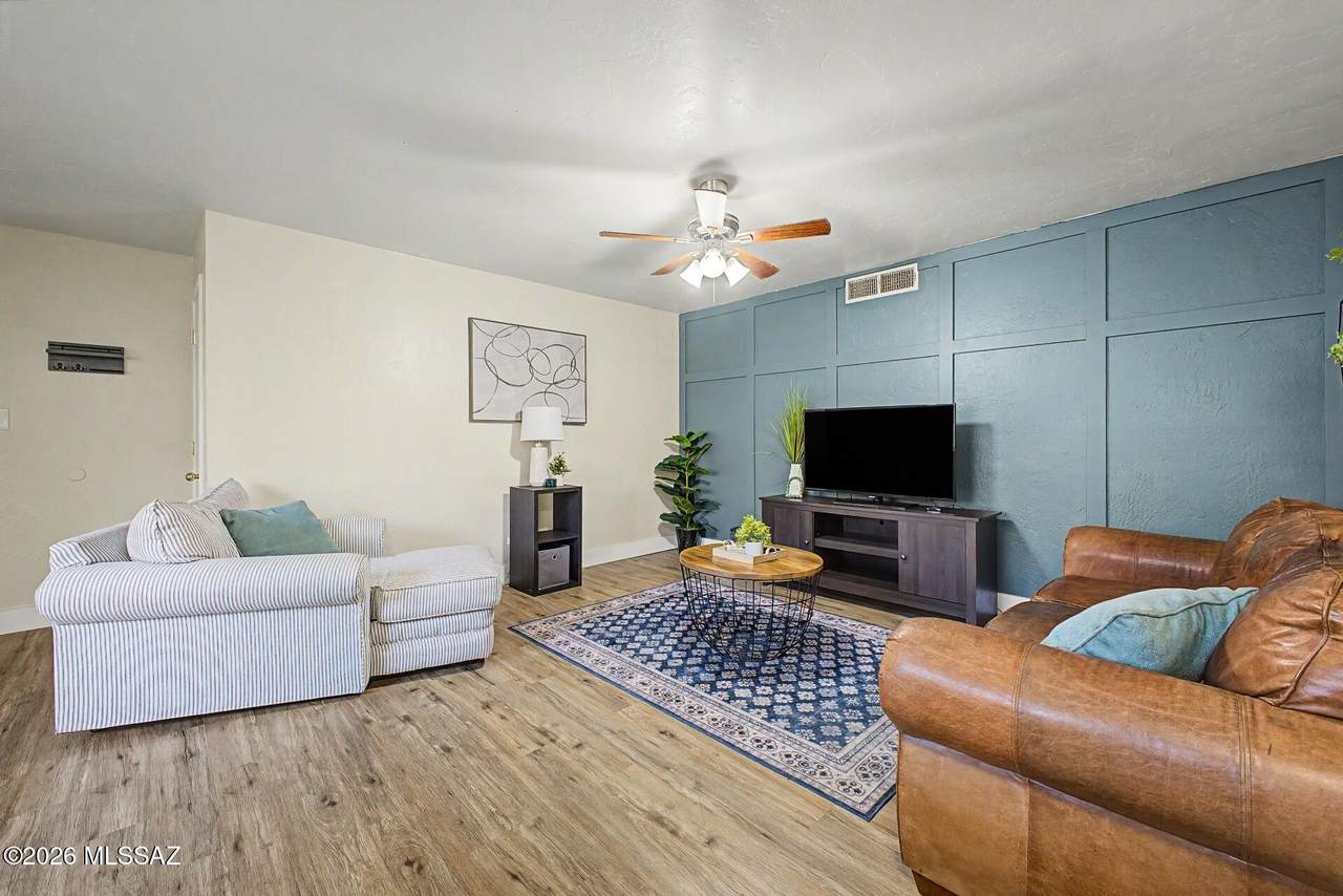 510 Iroquois Avenue - Photo 1
