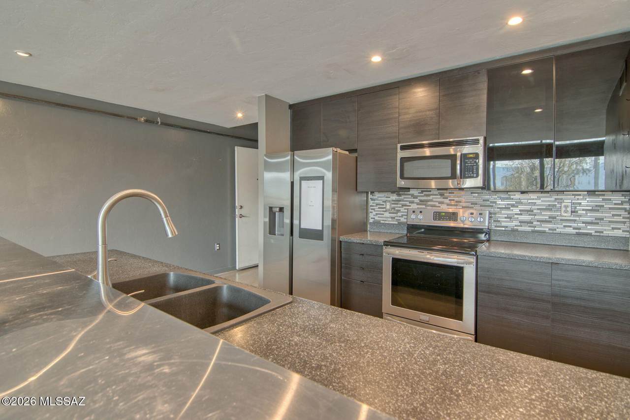 1001 17th Street - Photo 1