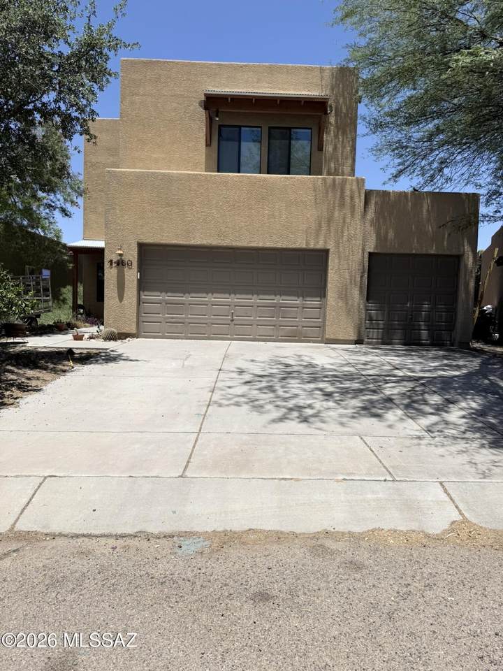1460 Darlene Place - Photo 1