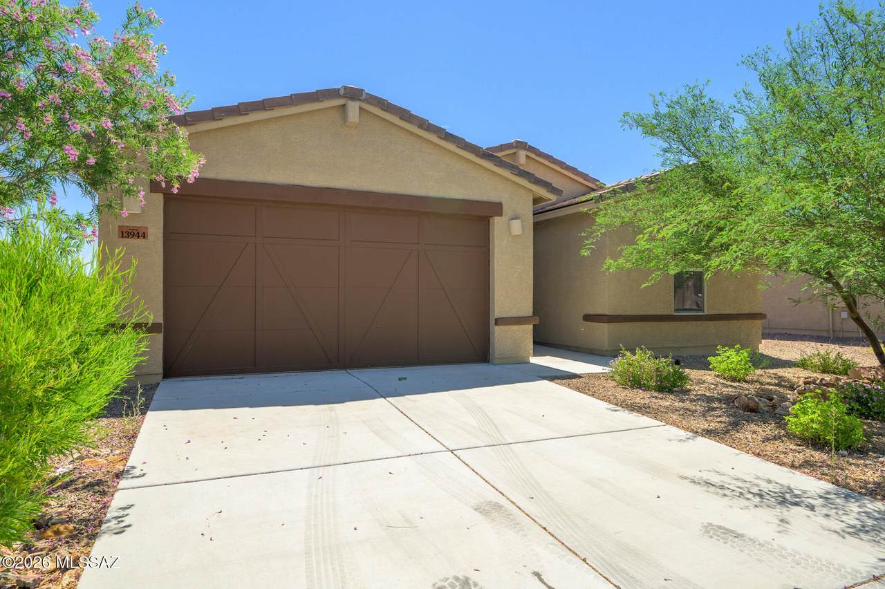 13944 Red Oaks Drive - Photo 1