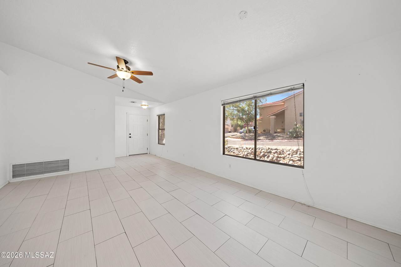 https://bt-photos.global.ssl.fastly.net/tucson/1280_boomver_1_22614092-2.jpg