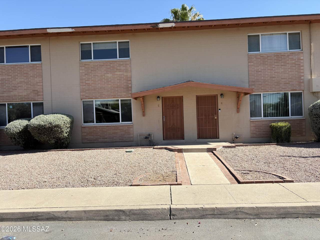 904 Desert Avenue - Photo 1