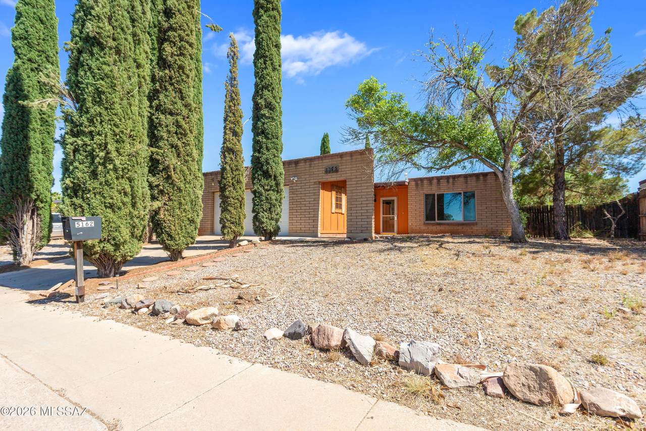 5162 Paseo Las Palmas - Photo 1