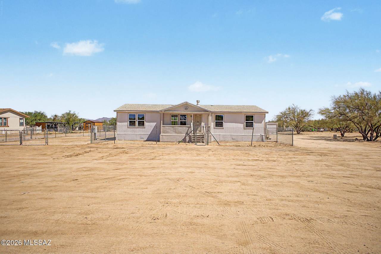 9240 Honeysuckle Farm Trail - Photo 1