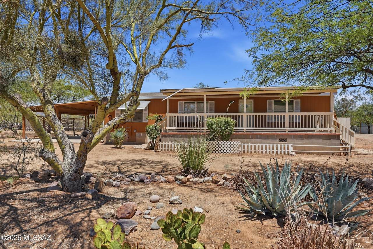 2301 Hohokam Drive - Photo 1
