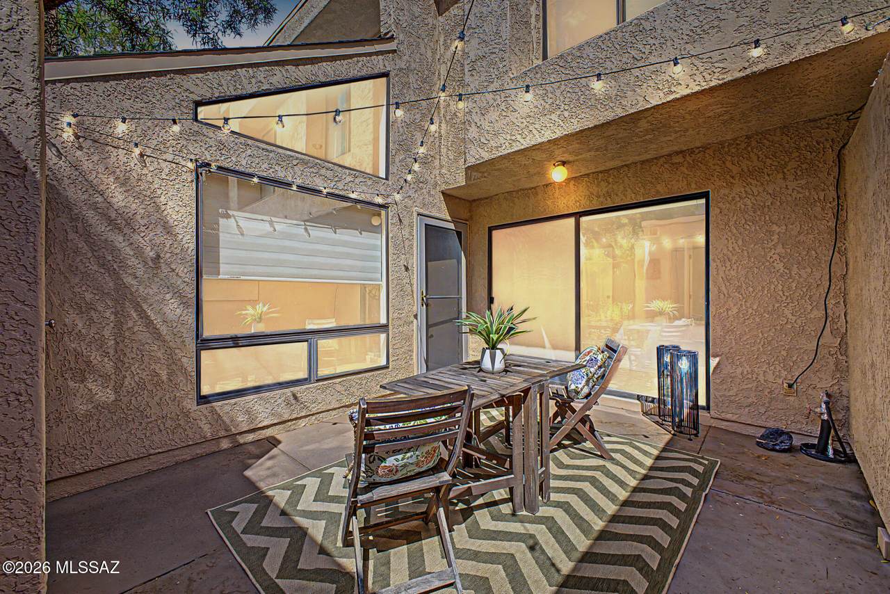 5675 Camino Esplendora - Photo 1