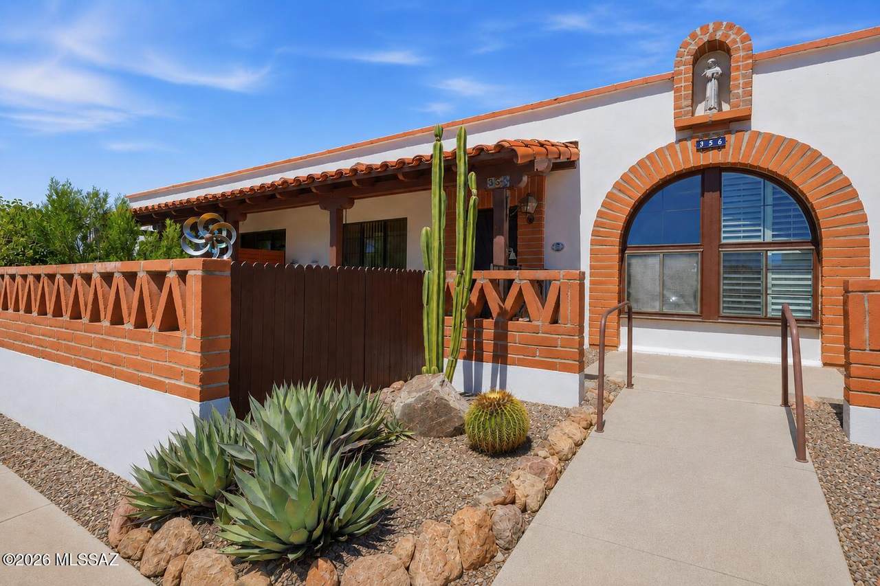 356 Paseo Quinta - Photo 1