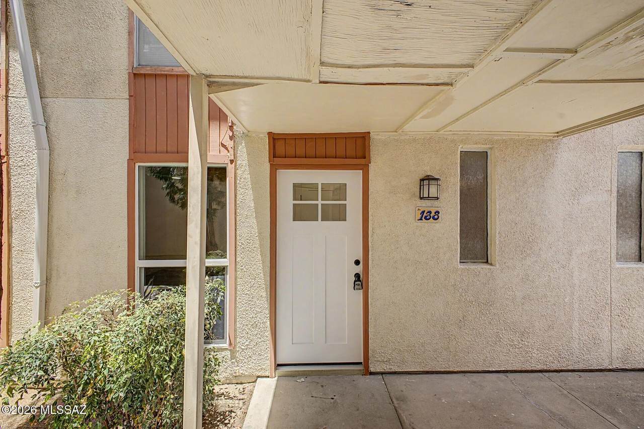 1600 Wilmot Road - Photo 1