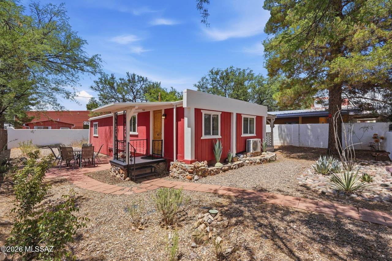 322 Duquense Avenue - Photo 1