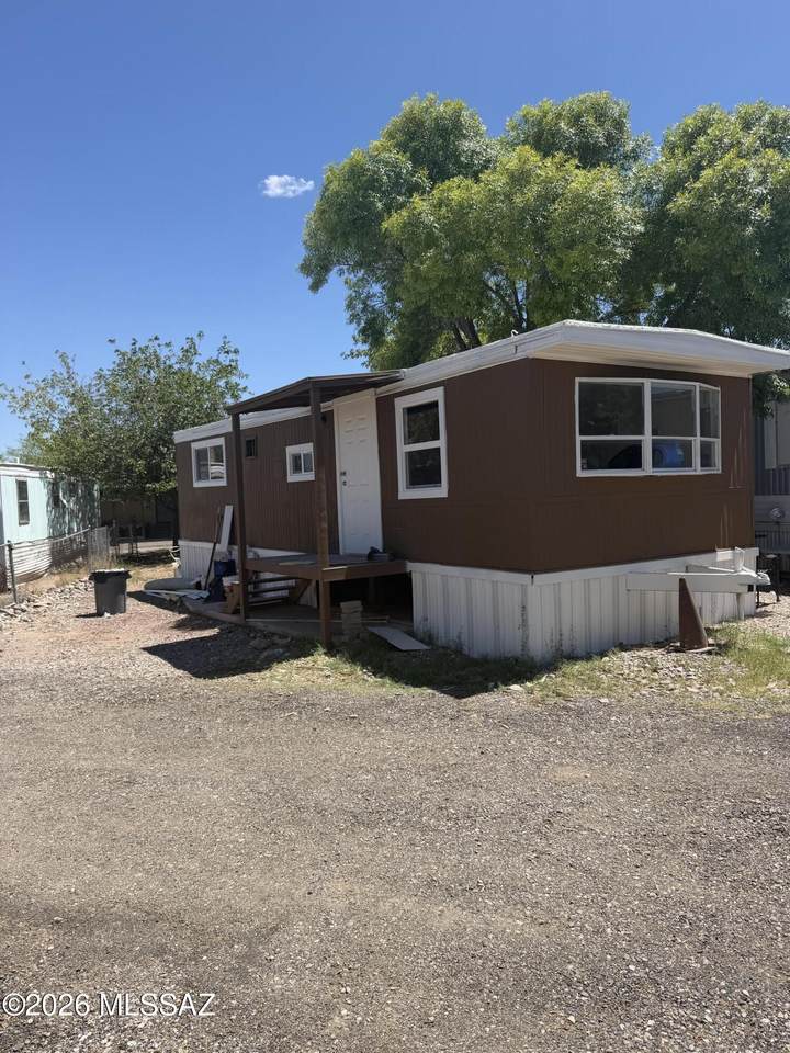 5735 Hildreth Avenue - Photo 1