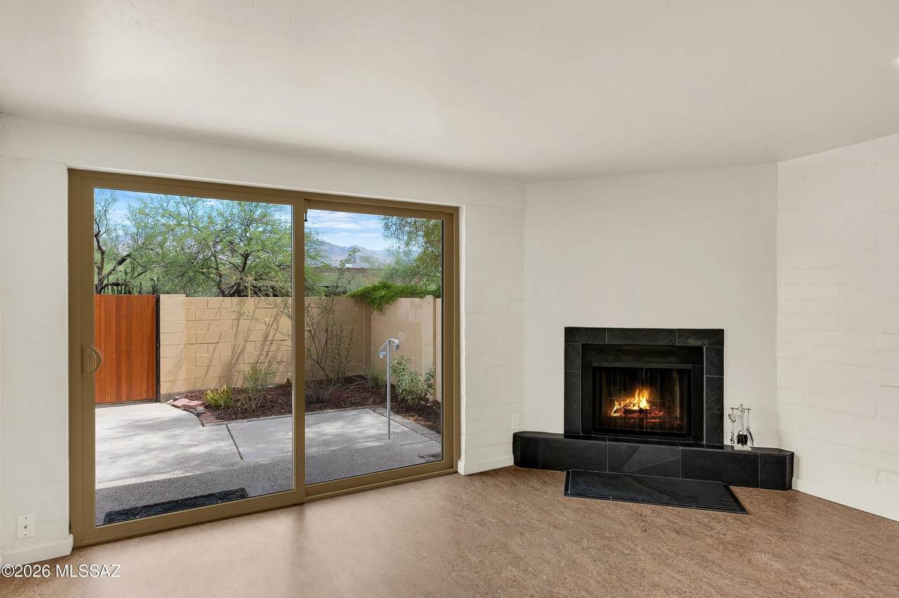 2860 Beverly Avenue - Photo 1