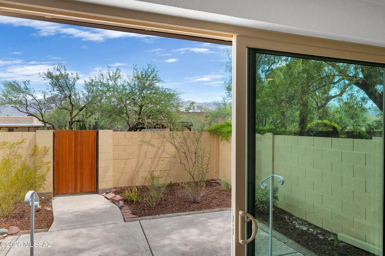 https://bt-photos.global.ssl.fastly.net/tucson/1280_boomver_1_22617036-2.jpg