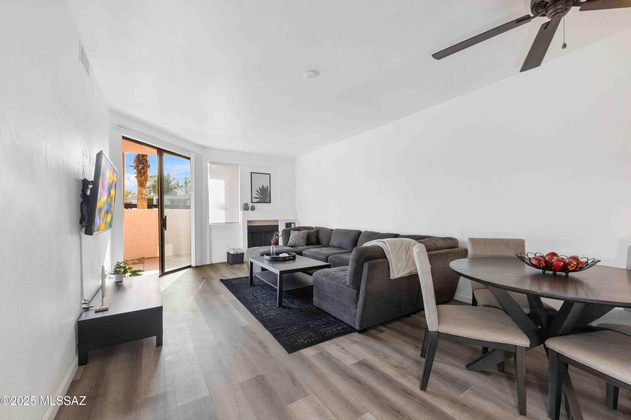 5675 Camino Esplendora - Photo 1