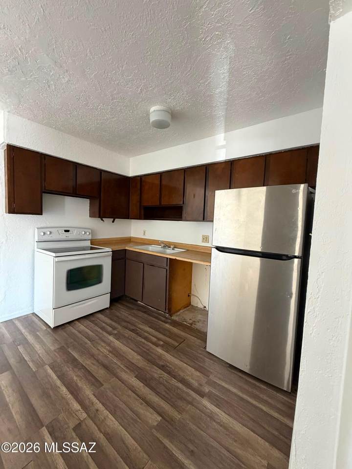 1620 Wilmot Road - Photo 1