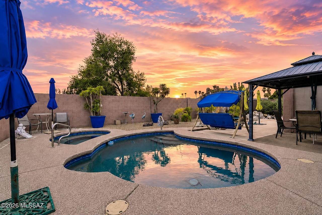 7861 Roundstone Drive - Photo 1
