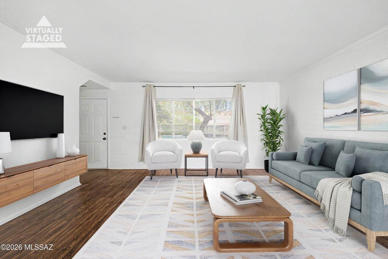 101 University Boulevard - Photo 1