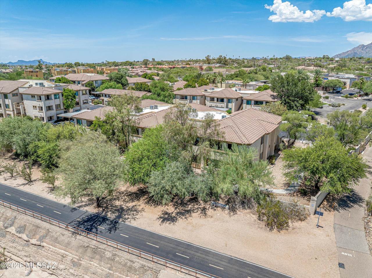 2550 River Road - Photo 1