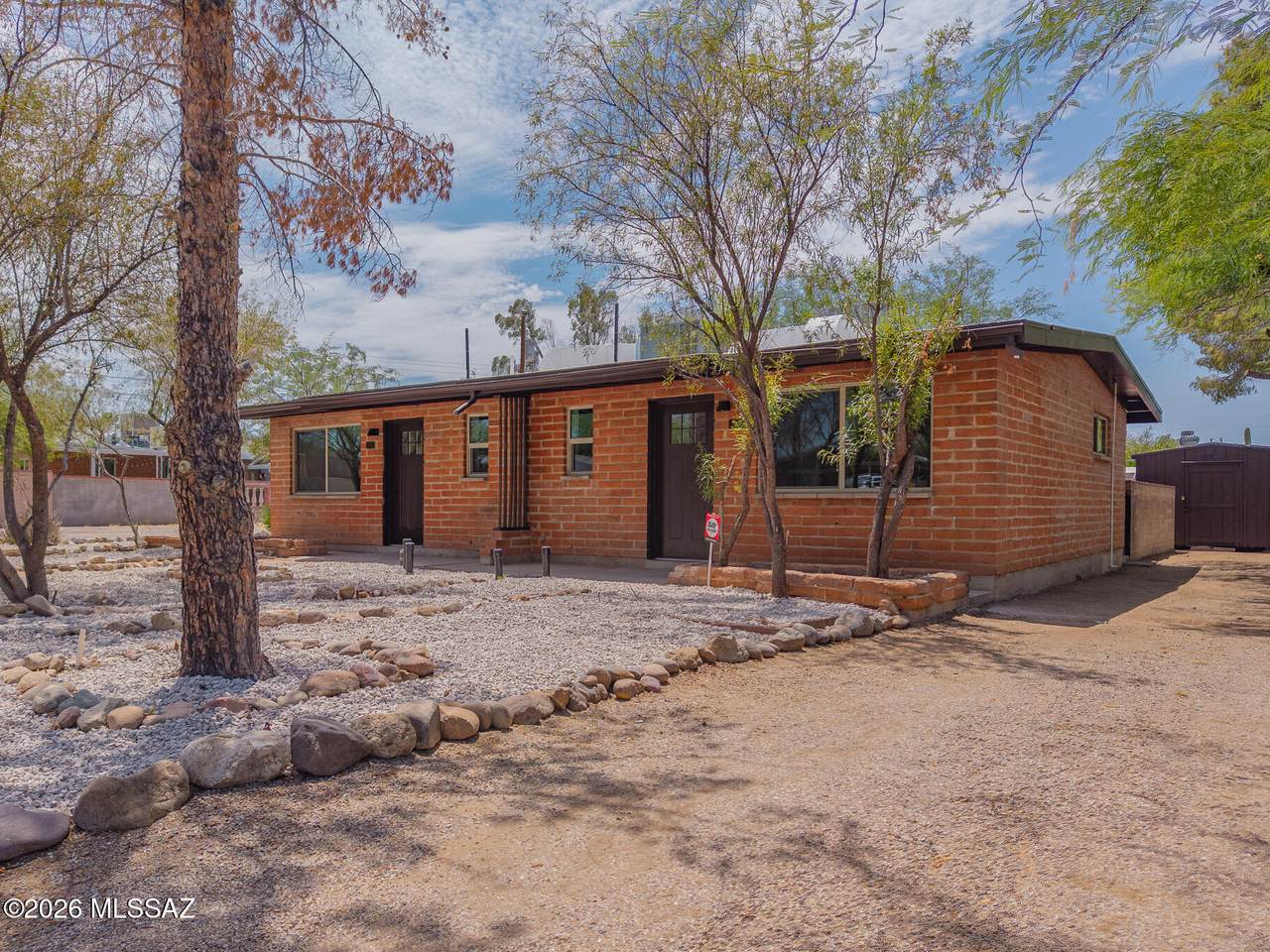 1501 Benton Place - Photo 1