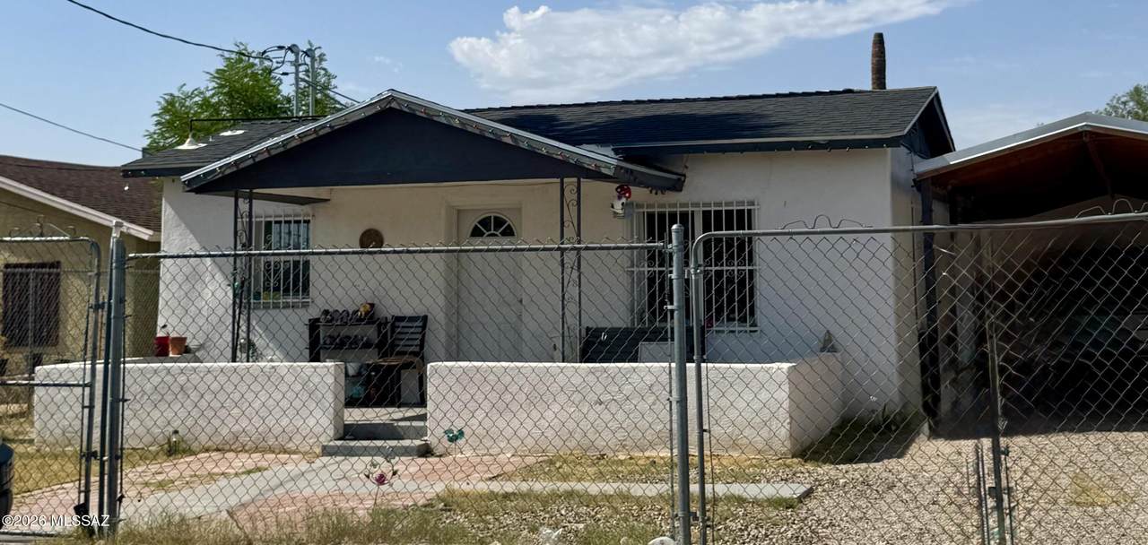 219 Palmdale Street - Photo 1