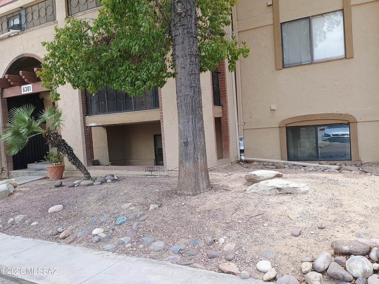 6301 Barcelona Court - Photo 1