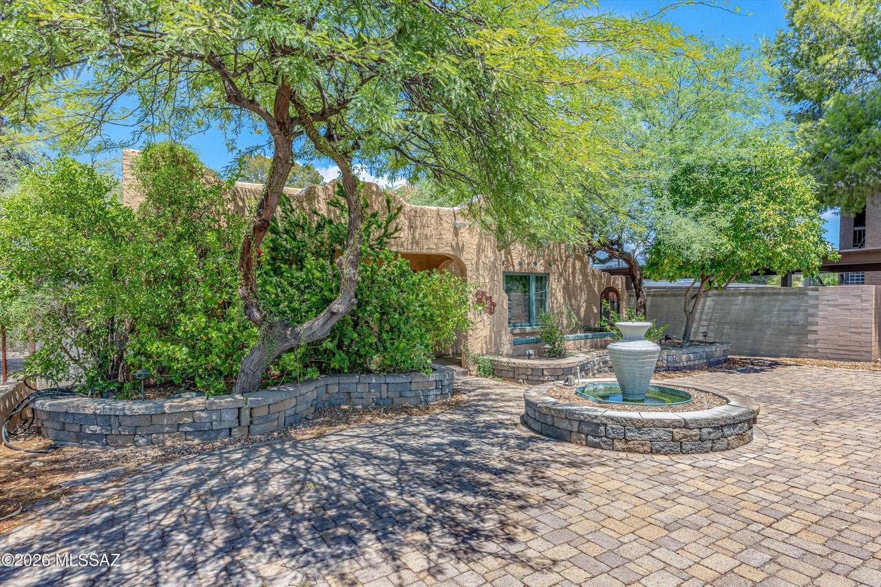 https://bt-photos.global.ssl.fastly.net/tucson/1280_boomver_1_22619349-2.jpg