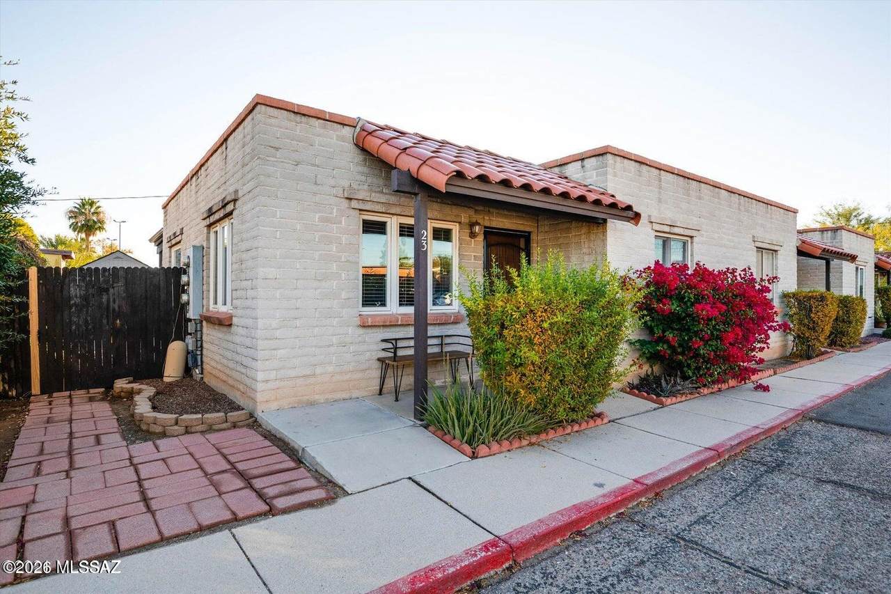 211 Roger Road - Photo 1