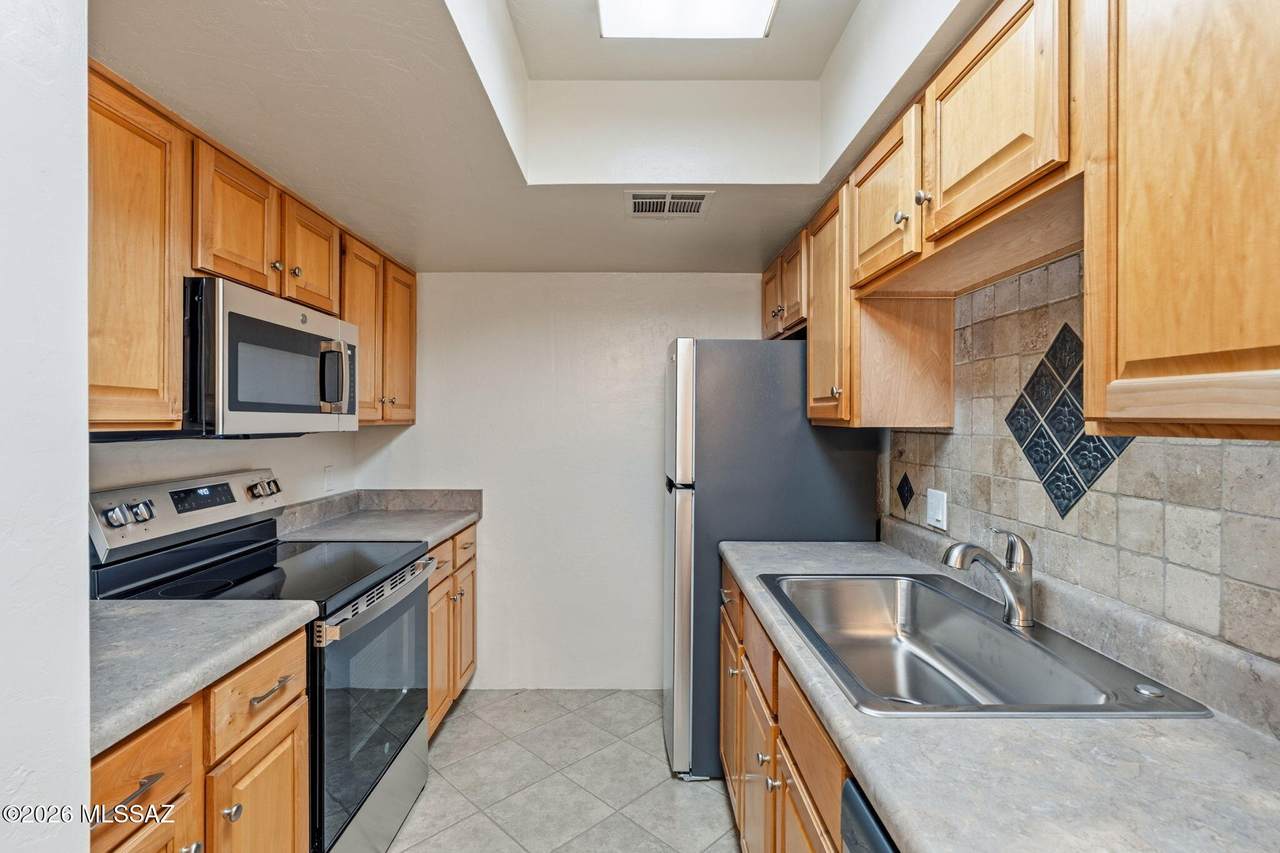 455 Kelso Street - Photo 1