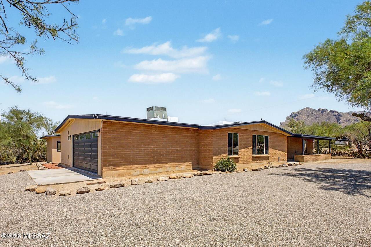 1164 Emerine Drive - Photo 1