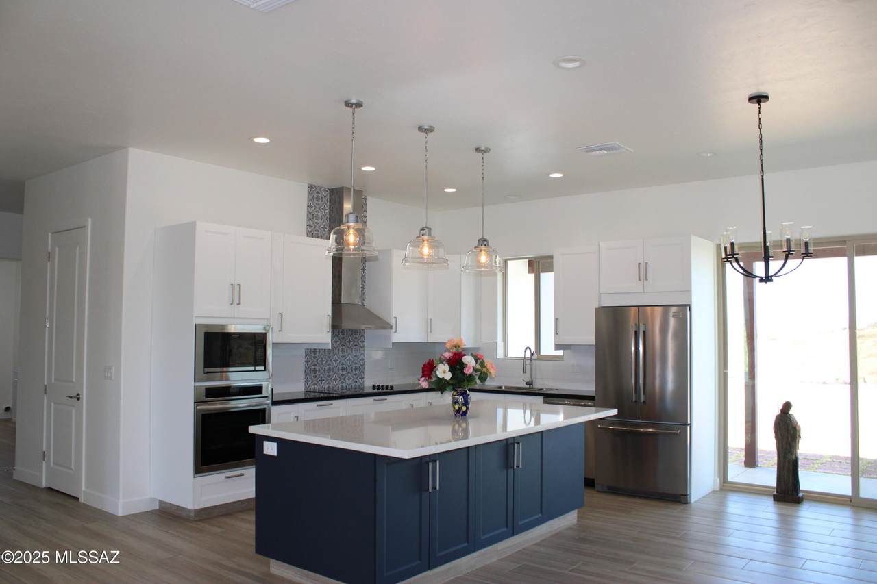 695 Calle Lukas - Photo 1
