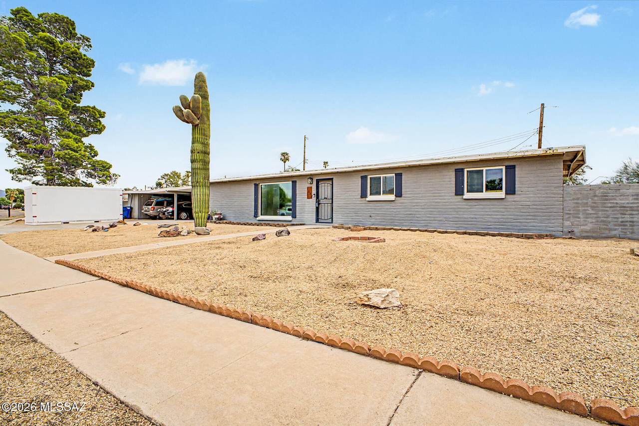 7102 30th Street - Photo 1